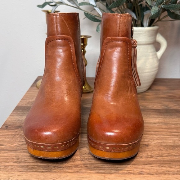 Patricia Nash Women's 6 Brown Leather Rafael Tasseled Ankle Clog Booties Chunky - Picture 2 of 8